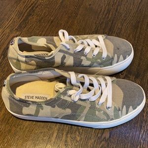 steve madden camo print platform sneakers